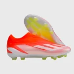 Crampon de football pour homme en rouge chez SENFRIPE.