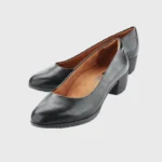 Chaussure noir de femmes très classe disponible chez SENFRIPE.