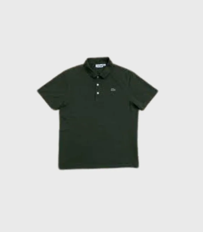 Lacoste noir très classe de second main chez SENFRIPE.